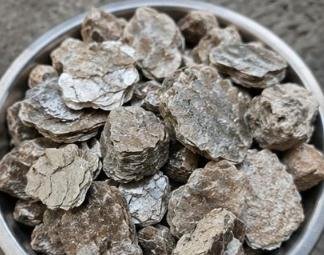 Mica Lumps